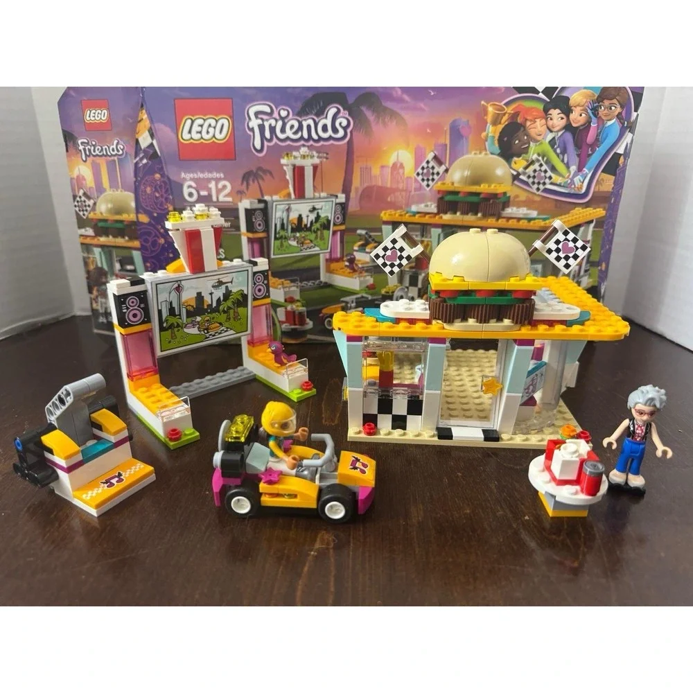 LEGO Friends 41349 Drifting Diner 100% Complete w/ Box, Manual & Minifigures